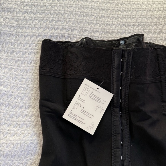 Forma Tu Cuerpo, Short Strapless Bodysuit sponsor by miss universe columbia - Picture 15 of 16